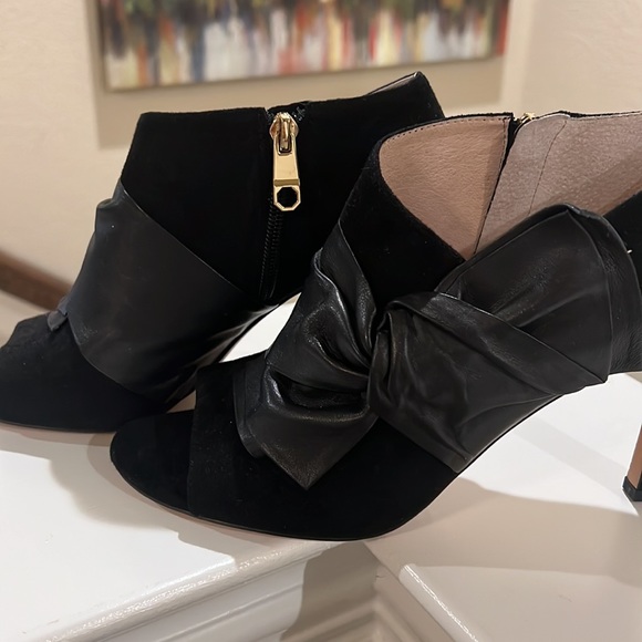 LOUISE ET CIE WOMEN’S IDOLA BLACK LEATHER & SUEDE SANKLE BOOTIE PEEP TOE SIZ 8.5 - Picture 12 of 17